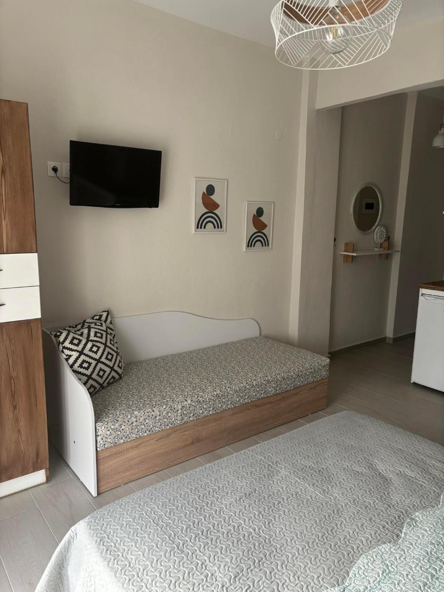 Our Home-Fully Renovated Apartments And Studios By The Sea Nikíti Eksteriør bilde