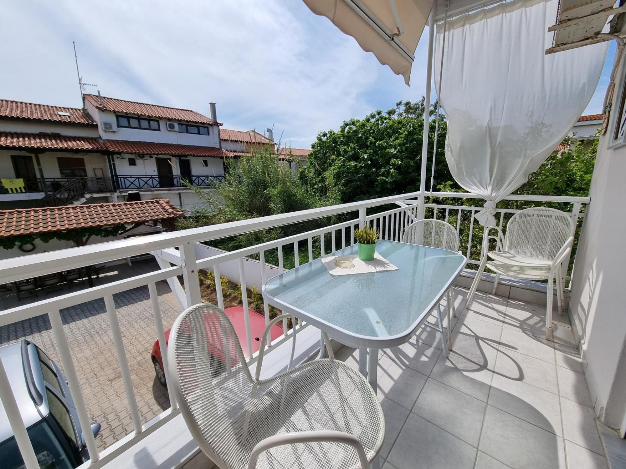 Our Home-Fully Renovated Apartments And Studios By The Sea Nikíti Eksteriør bilde